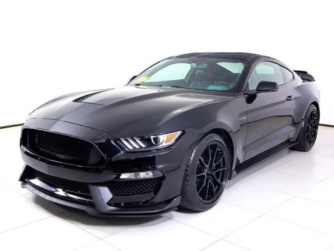 Used 2020 Ford Mustang Shelby GT350 w/ Technology Package RWD image 1