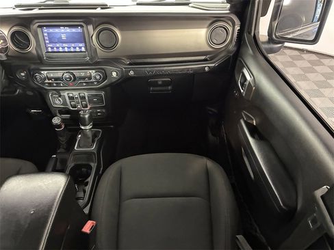 Used 2018 Jeep Wrangler Unlimited Sport S image 14
