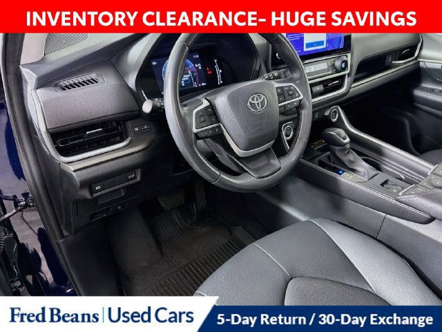 Used 2024 Toyota Grand Highlander AWD image 13