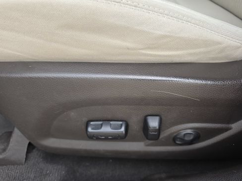 Used 2013 Hyundai Santa Fe Sport w/ Popular Equipment Pkg FWD image 11
