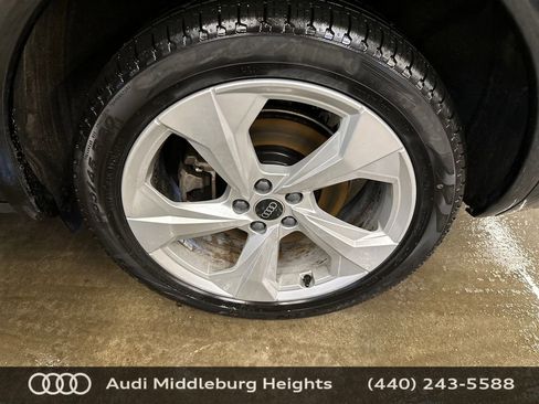 Certified 2025 Audi Q5 2.0T Premium Plus w/ Premium Plus Package image 32