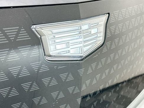 New 2026 Cadillac Vistiq Sport image 19