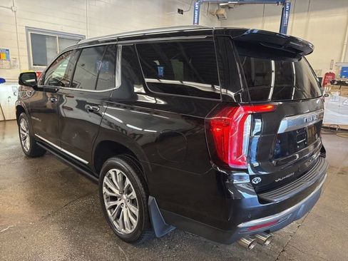Used 2021 GMC Yukon Denali w/ Denali Premium Package AWD/4WD image 4