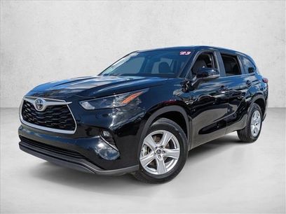 Certified 2023 Toyota Highlander LE