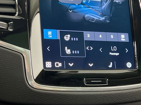 Used 2023 Volvo XC90 B6 Plus w/ Protection Package Premier image 21