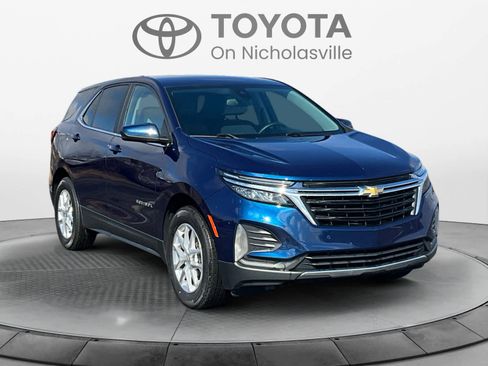 Used 2023 Chevrolet Equinox LT w/ Driver Convenience Package image 8