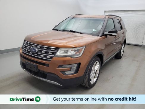 Used 2017 Ford Explorer XLT w/ Equipment Group 202A AWD/4WD image 1