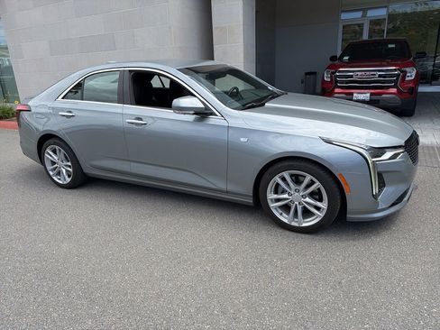 Used 2024 Cadillac CT4 Luxury RWD image 9