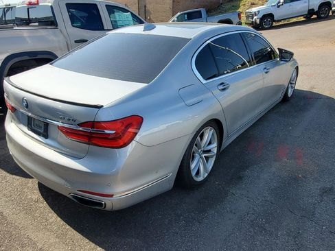 Used 2016 BMW 750i xDrive image 9