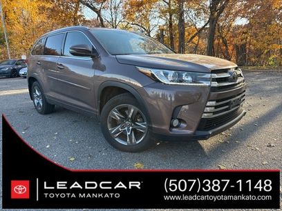 Used 2017 Toyota Highlander Limited Platinum