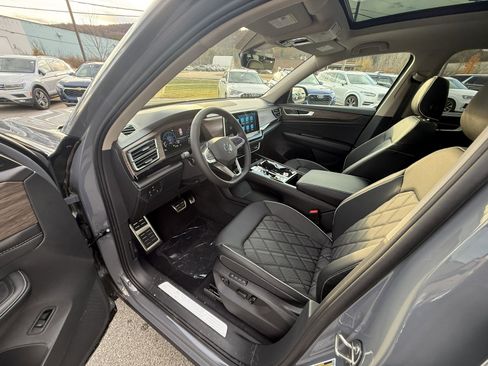 New 2026 Volkswagen Atlas SEL Premium R-Line image 10