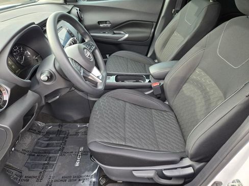 Certified 2023 Nissan Kicks SV image 11