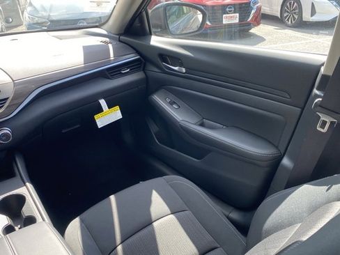 New 2025 Nissan Altima 2.5 SV image 34