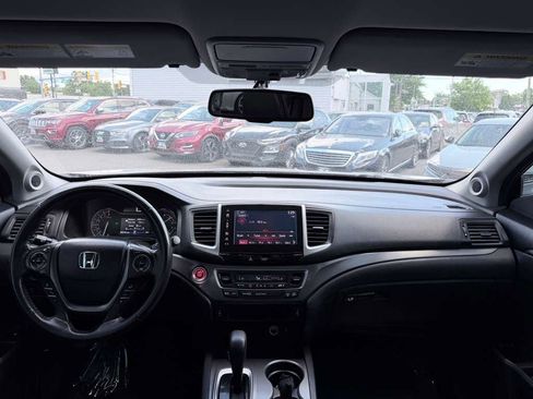 Used 2018 Honda Ridgeline RTL-T image 33