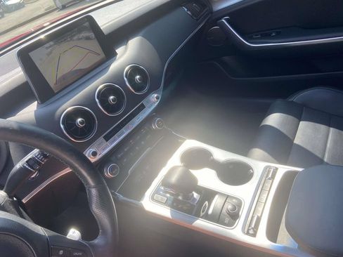 Used 2018 Kia Stinger GT2 AWD/4WD image 26