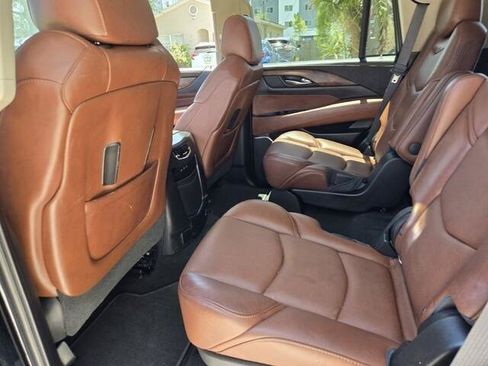 Used 2018 Cadillac Escalade Premium Luxury w/ LPO, Radiant Package RWD image 15