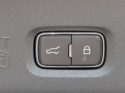 New 2026 Ford Expedition Active image 25