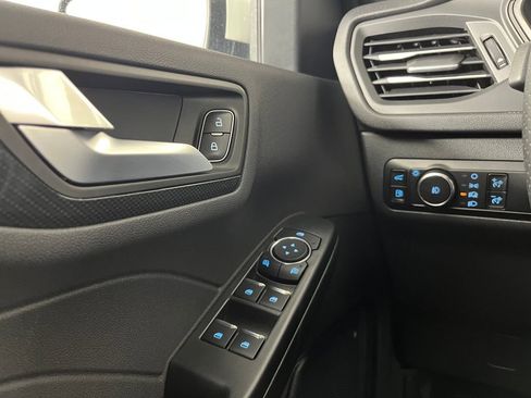 Used 2025 Ford Escape ST-Line Select w/ Tech Pack #1 AWD/4WD image 25