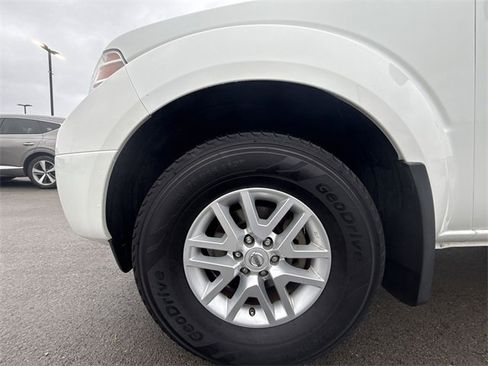 Used 2019 Nissan Frontier SV image 10