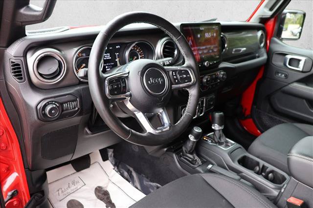 Used 2021 Jeep Wrangler Unlimited Sahara w/ Safety Group AWD/4WD image 10