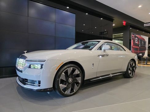 Used 2024 Rolls-Royce Spectre w/ Spectre Launch Package AWD/4WD image 6