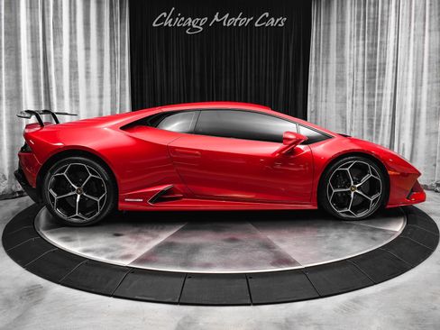 Used 2020 Lamborghini Huracan EVO image 41