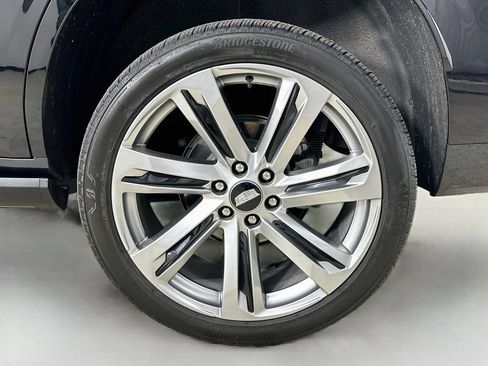 Used 2025 Cadillac Escalade Sport w/ Touring Package AWD/4WD image 40