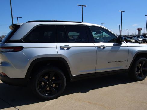 New 2026 Jeep Grand Cherokee Limited image 5