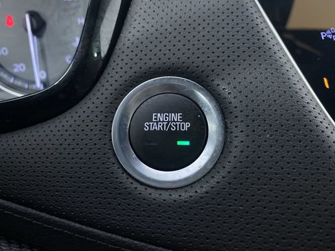 Certified 2023 Cadillac XT5 Sportv w/ Technology Package image 8