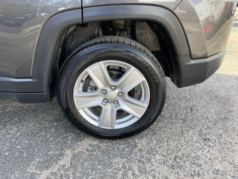 Certified 2022 Jeep Compass Latitude w/ Convenience Group image 49