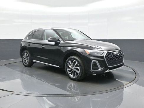 Used 2023 Audi Q5 2.0T Premium w/ Convenience Package AWD/4WD image 1
