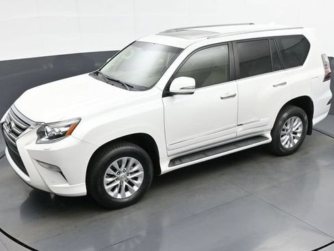 Used 2019 Lexus GX 460 Premium w/ Premium Package AWD/4WD image 46