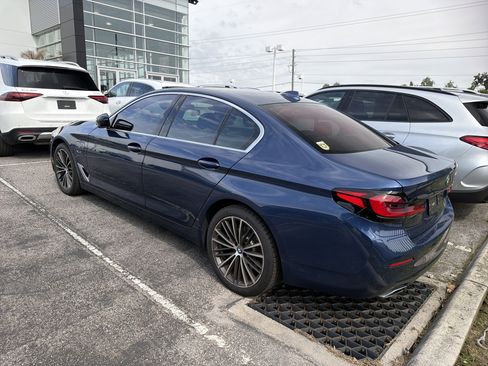 Used 2023 BMW 530e w/ Premium Package RWD image 3