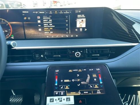 New 2026 INFINITI QX80 4WD image 15