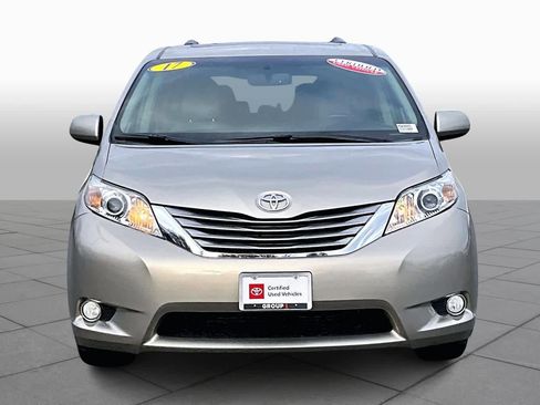Certified 2017 Toyota Sienna XLE w/ XLE Navigation Package image 3