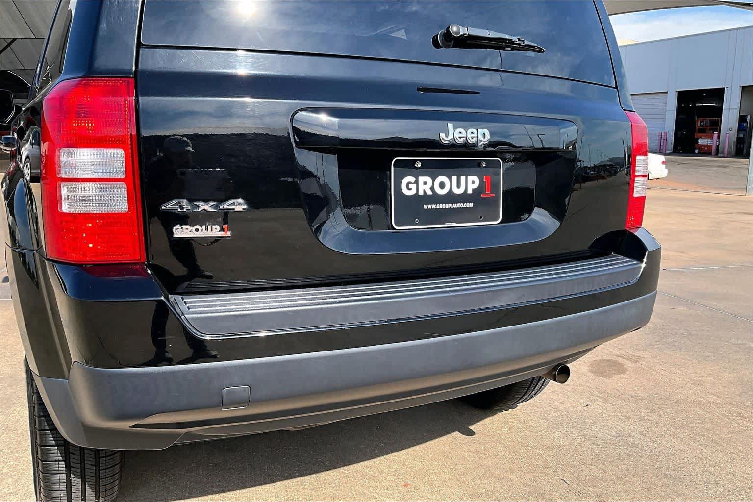 Used 2016 Jeep Patriot Sport w/ Power Value Group AWD/4WD image 28