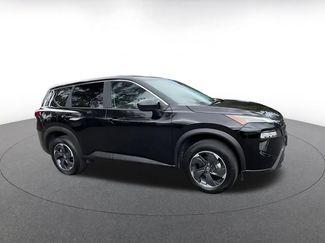 Used 2025 Nissan Rogue SV video 2