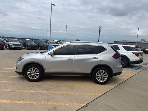 Used 2019 Nissan Rogue SV AWD/4WD image 4