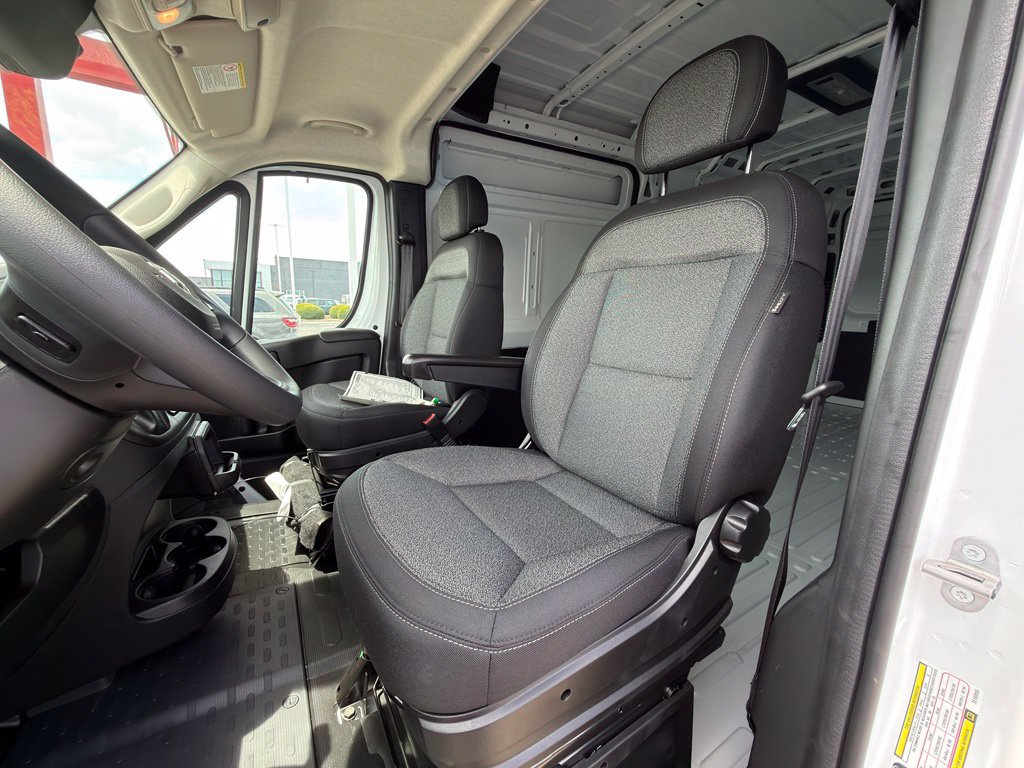 New 2026 RAM ProMaster 2500 w/ Convenience Group FWD image 9