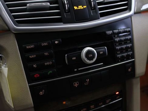 Used 2011 Mercedes-Benz E 350 4MATIC Sedan image 19