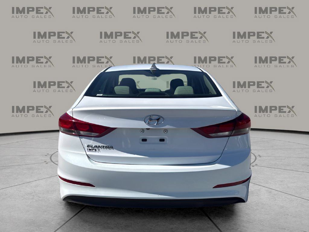 Used 2017 Hyundai Elantra SE FWD image 4