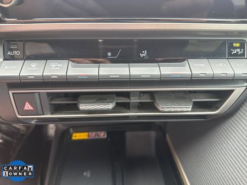 Used 2025 Toyota Camry SE image 19