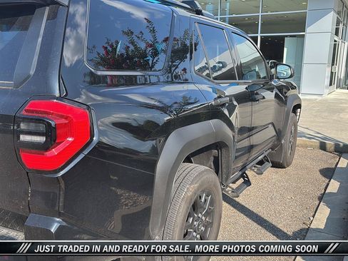 Used 2025 Toyota 4Runner SR5 AWD/4WD image 3