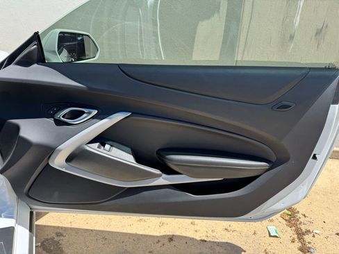 Used 2020 Chevrolet Camaro LT image 15