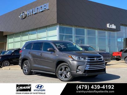 Used 2017 Toyota Highlander Limited Platinum