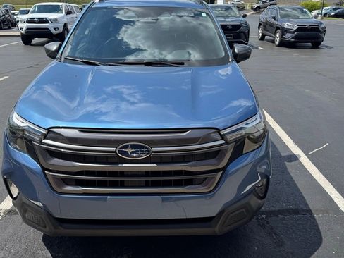 Used 2025 Subaru Forester Premium w/ Convenience Package #1 image 8