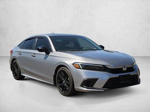 Used 2023 Honda Civic Sport image 3
