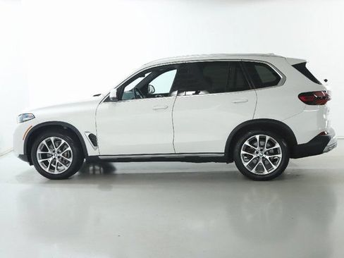 Certified 2024 BMW X5 xDrive40i w/ Parking Assistance Package AWD/4WD image 39