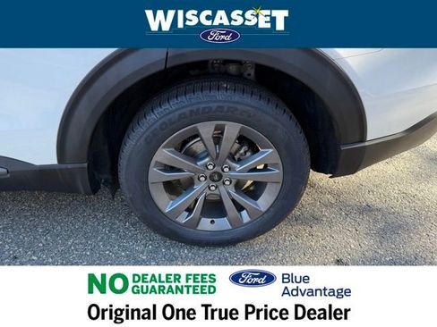 Certified 2022 Ford Explorer XLT w/ Equipment Group 202A image 26