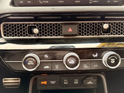 Used 2025 Honda Civic Sport image 24